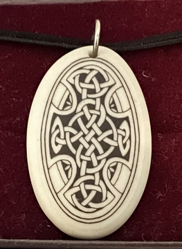 Necklace Pendant Celtic Cross (Oval)